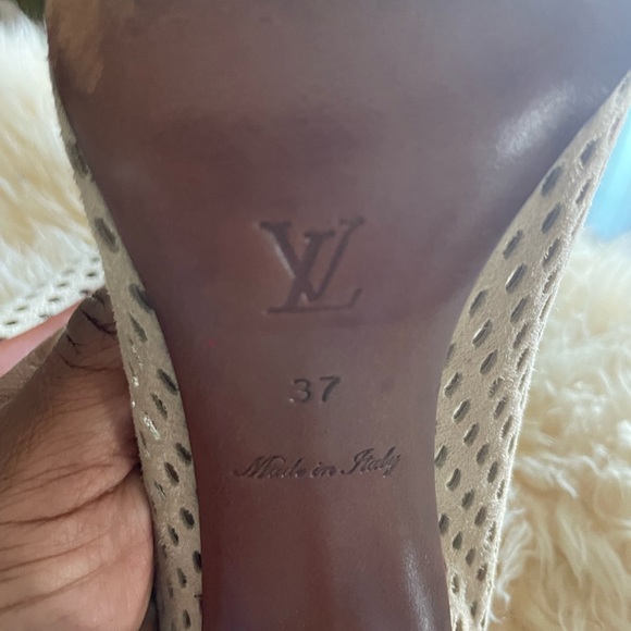 - Louis Vuitton (Preowned) “Eyeline” beige heels with suede mesh finis… - Picture 3 of 13